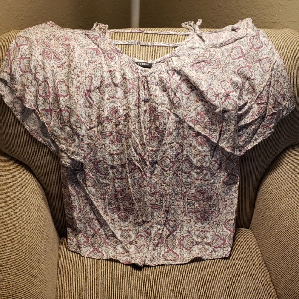 Torrid cold shoulder top
